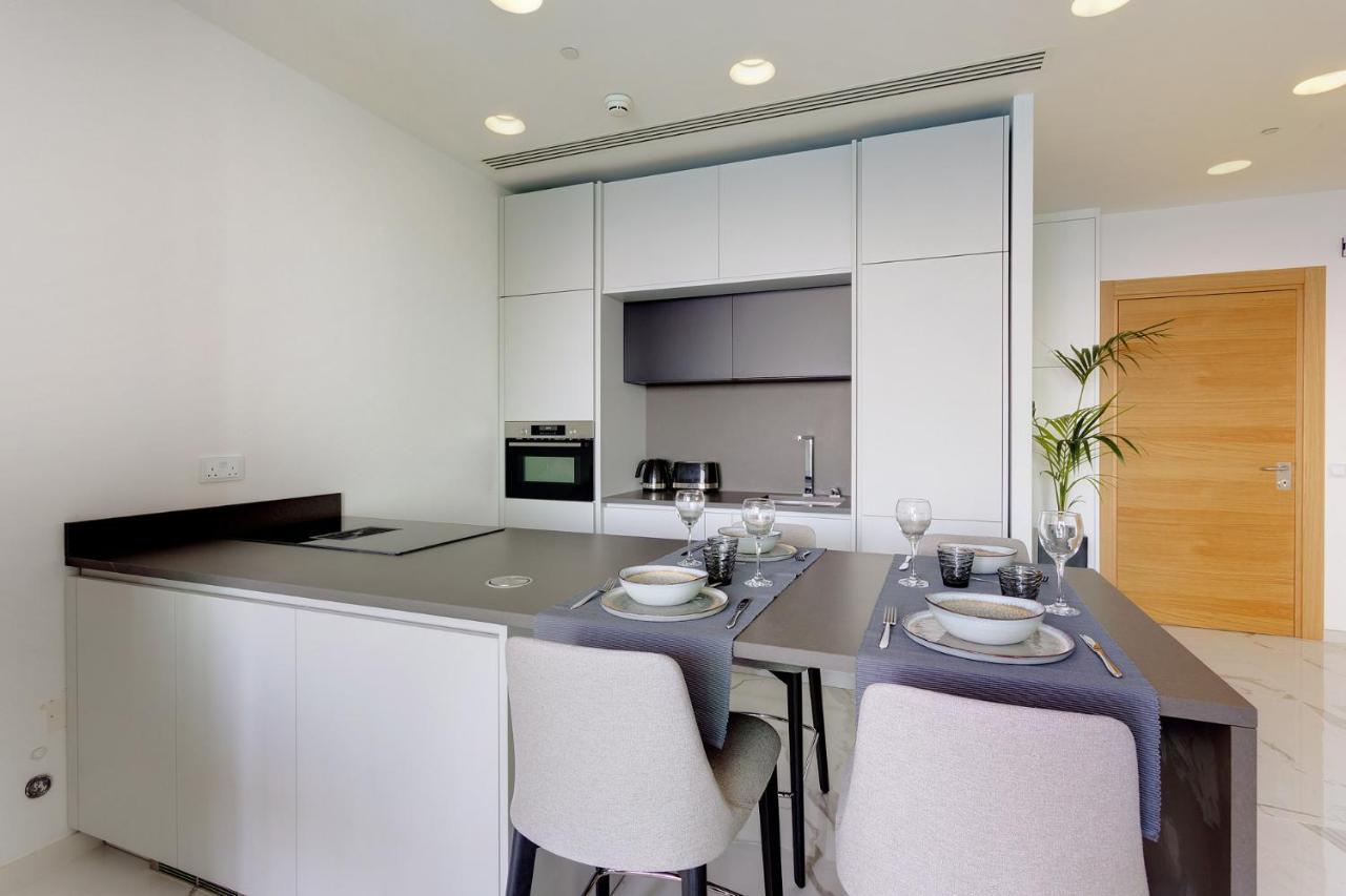 Stunning Sea Views In Tigne Point, With Pool Sliema