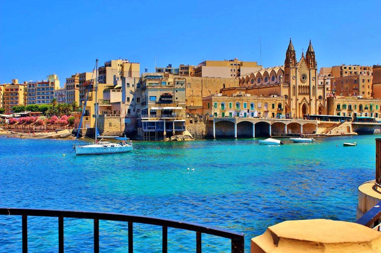 Stunning Sea Views In Tigne Point, With Pool Appartement