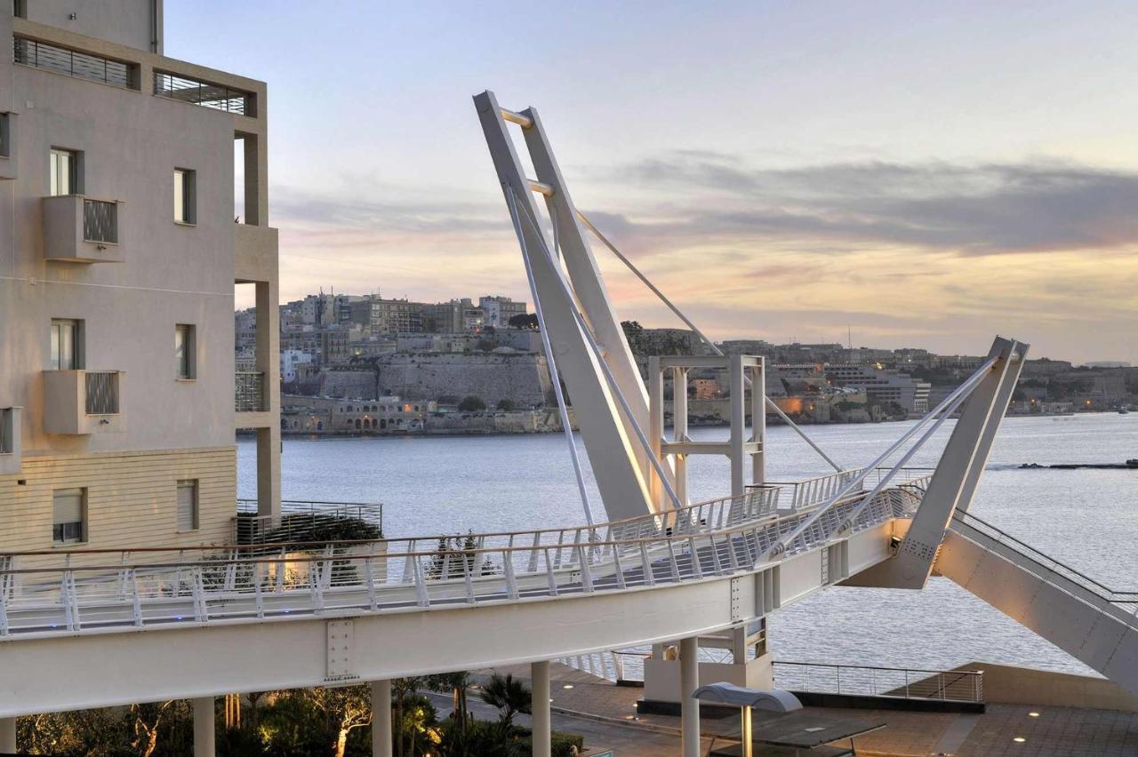 Appartement Stunning Sea Views In Tigne Point, With Pool Sliema